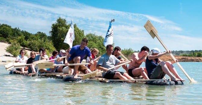 Building and driving a raft together - an adventure for teams of all sizes. 